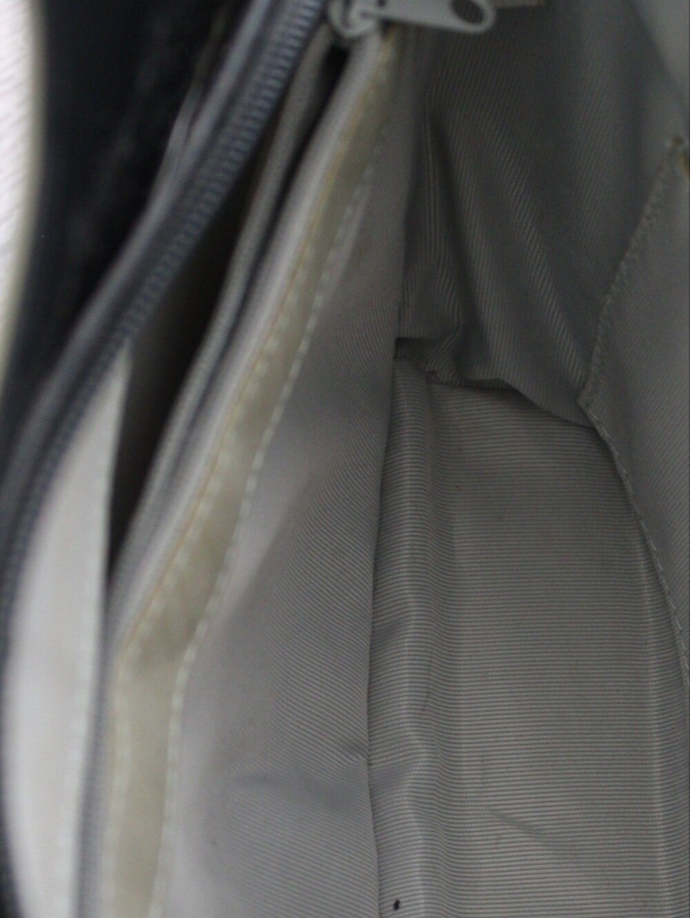 Beijo Women's Two-Tone Tote Bag in Light Sliver and Black - Picture 11 of 11
